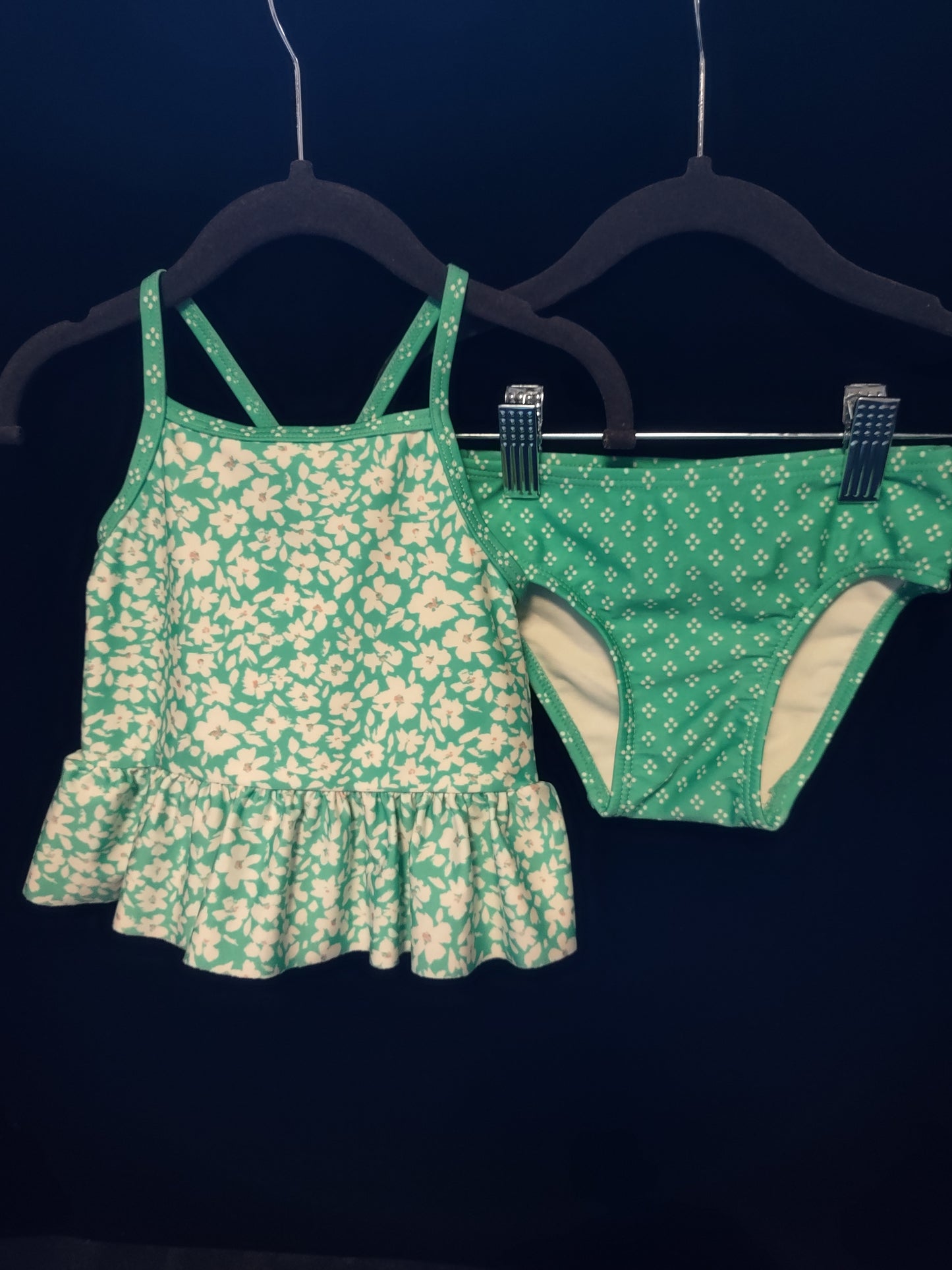 Cat&Jack Green Floral Ruffle Tankini Set & Green Vertical Trunks