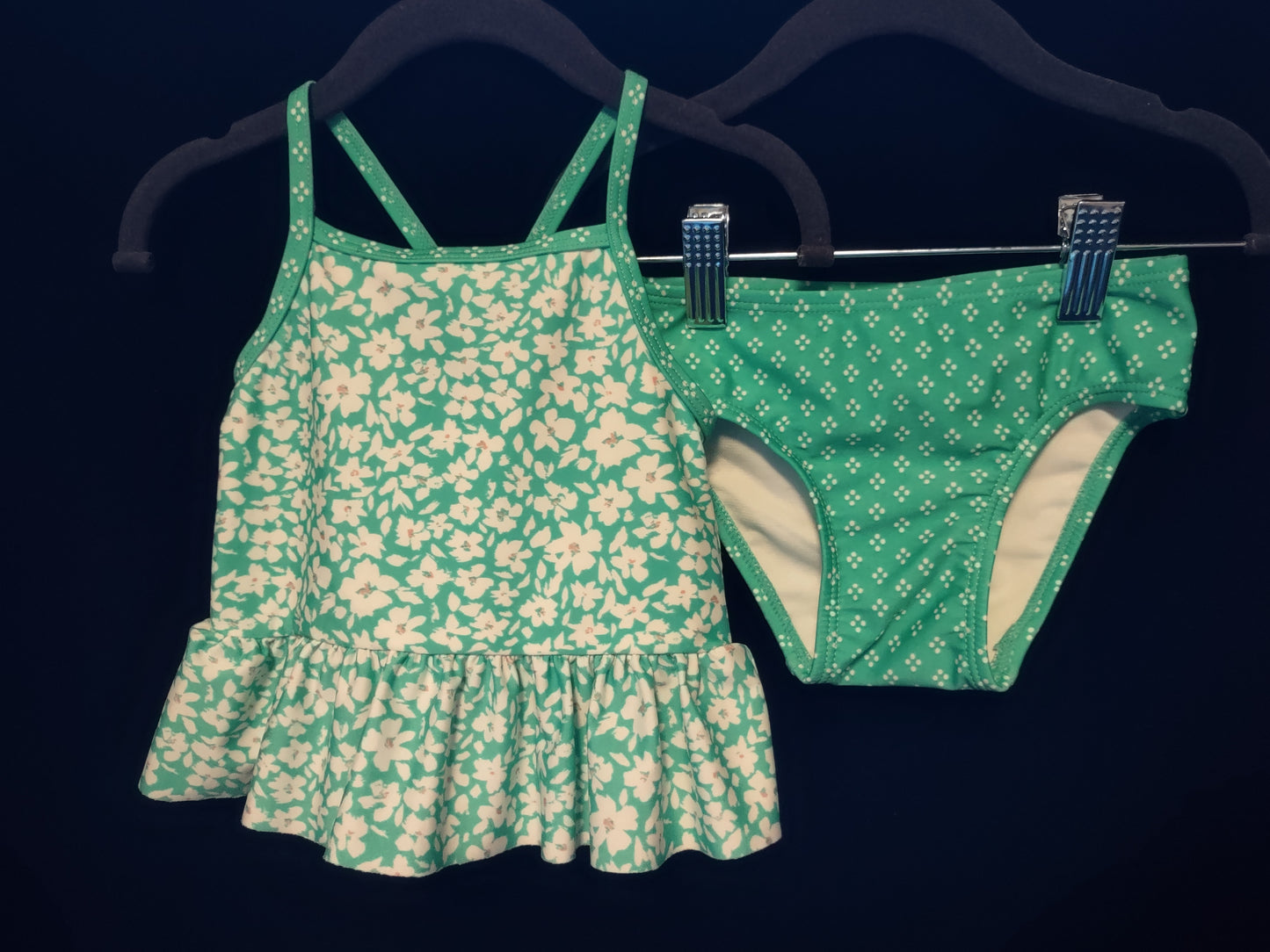 Cat&Jack Green Floral Ruffle Tankini Set & Green Vertical Trunks
